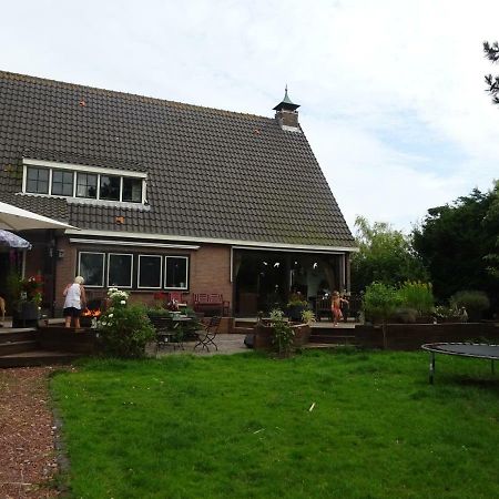 Guesthouse De Haal Oostzaan Exterior foto